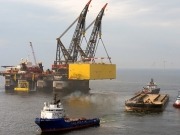 Siemens installs third HVDC platform in the North Sea for TenneT