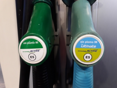 La industria intensifica su campaña para introducir más etanol en las gasolinas