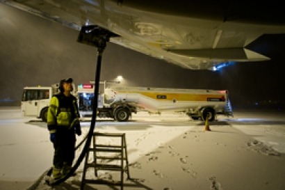 Operadores de aeropuertos buscan biocarburantes fiables y económicos