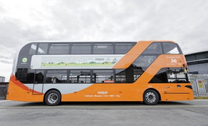 Presentan en Inglaterra la mayor flota de autobuses de dos pisos con biogás