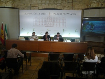 Bióptima se presenta denunciando el daño del Gobierno a las renovables en Jaén