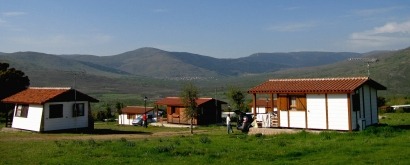 Camping, estación de esquí y guardería, la biomasa puede con todo