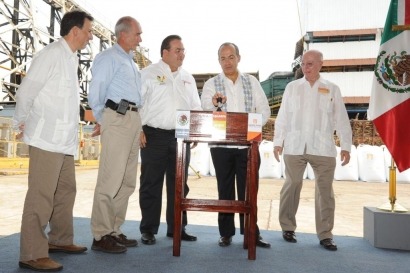 El presidente Calderón inaugura cogenerador eléctrico de bagazo de caña