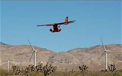 Prueban un vehículo aéreo no tripulado para evitar la colisión de aves rapaces con aerogeneradores