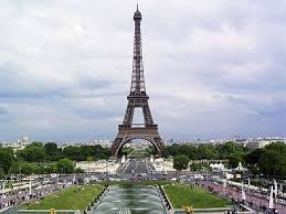 La torre Eiffel se apunta a la minieólica