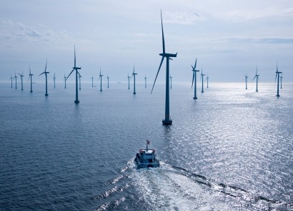Francia saca a concurso más eólica en el mar