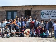 Salta: Docentes y alumnos instalan aerogenerador en una escuela rural