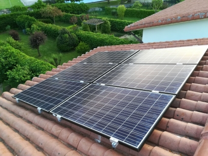 Sabadell y Viesgo acuerdan la financiación de paneles solares para particulares