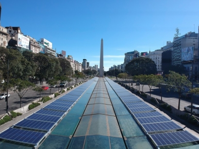 Buenos Aires: Paneles fotovoltaicos en las estaciones del Metrobus