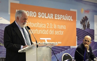 Arias Cañete: “ha terminado la era de los combustibles fósiles, estamos en la era de las energías renovables”
