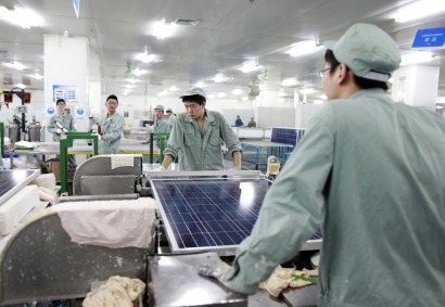 La industria solar europea pide a Bruselas que no sucumba al "chantaje" de China 