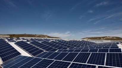 Ennera instala dos plantas fotovoltaicas en Jaén y Cádiz que generan energía para 900 familias