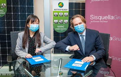 Chint Energy y Sisquella Grup firman un acuerdo para llenar de fotovoltaica las cubiertas de naves industriales del Vallès