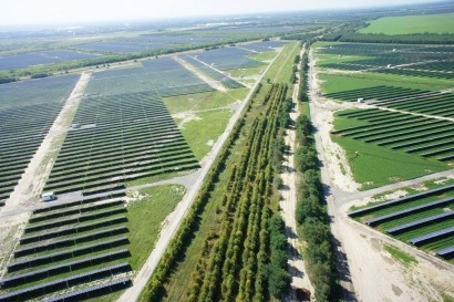 Schneider coloca un centenar de inversores en un mega parque solar de 78 MW en Alemania