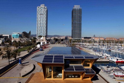 El pabellón solar del Puerto Olímpico de Barcelona, edificio "cero ceodós"