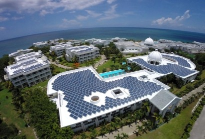 La española Sofos inaugura la mayor planta fotovoltaica de Jamaica