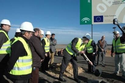 Abengoa desarrollará I+D fotovoltaica en Sanlúcar la Mayor