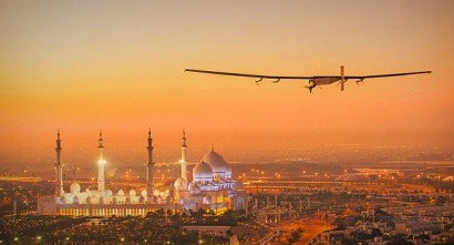 Solar Impulse concluye su histórico vuelo alrededor del mundo