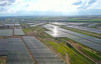 El BEI acuerda con Solaria la financiación de siete plantas fotovoltaicas en España que suman 261 MW