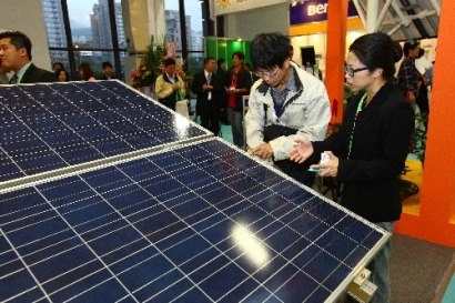 China y la UE pactan llegar a un acuerdo en la batalla de los paneles solares