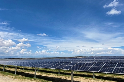 TrinaTracker lanza el seguidor Vanguard 1P, capaz de aumentar la producción de energía solar entre un 3% y un 8%