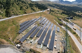 2.000 paneles fotovoltaicos a 2.000 metros de altura