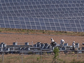 La planta fotovoltaica de Andévalo es la primera en recibir el Sello de Excelencia de Sostenibilidad de UNEF