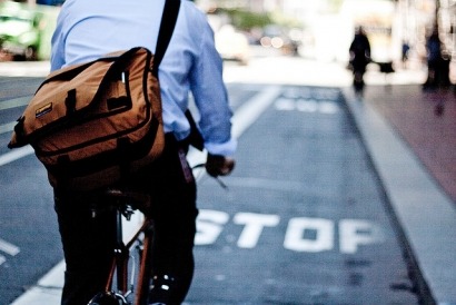 Francia paga por ir al trabajo en bicicleta