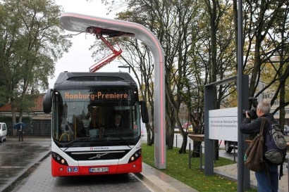 Siemens diseña un sistema que carga los autobuses híbridos en 6 minutos