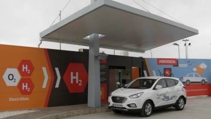 Abengoa finaliza la construcción de su segunda estación de servicio de hidrógeno