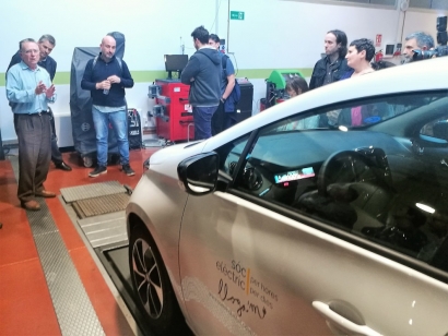 Un municipio barcelonés ofrece a sus vecinos 15 horas gratis de coche eléctrico