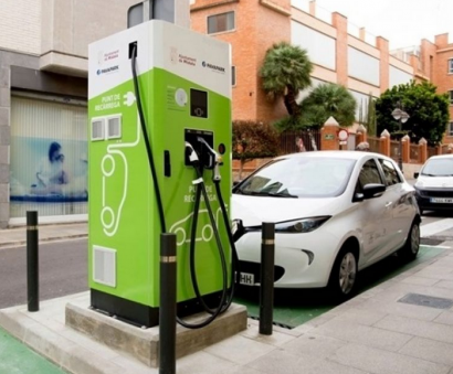 España cuenta con más puntos de recarga públicos para eléctricos que Alemania