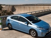 Toyota cede un Prius híbrido enchufable al gobierno autónomo de Madrid