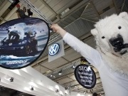 Volkswagen produce "sin vergüenza alguna miles de coches devoradores de combustible"