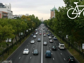 Aparcamientos para bicis en Madrid, pero también un carril propio en la Castellana