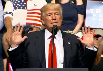 Trump no para: Ahora dice que en la frontera con México pondrá un muro con paneles fotovoltaicos