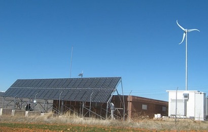 Eólica y fotovoltaica para alimentar una estación de telecomunicaciones con energía 100% renovable