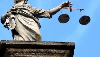 Primer gran varapalo judicial a la reforma energética del Ejecutivo Rajoy