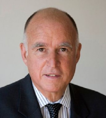 Gov. Brown signs bill making it easier to provide renewable energy in California