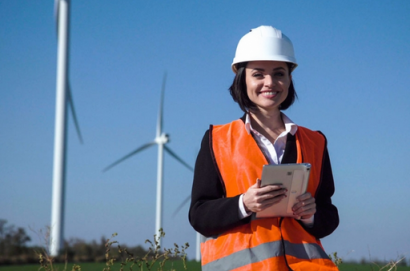 IRENA lanza una encuesta global sobre el papel de las mujeres en las energías renovables