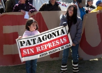 No cesan las protestas por una represa en la Patagonia