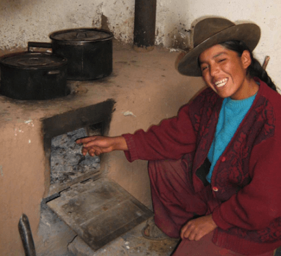Casas térmicas y cocinas mejoradas para combatir el frío en zonas altoandinas