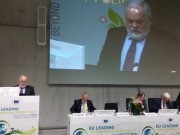Cañete se convierte en defensor de las renovables