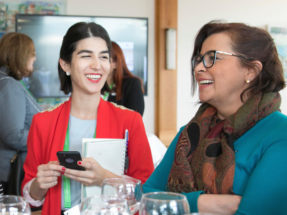 Cómo acelerar la carrera profesional de las mujeres que trabajan en energía sostenible