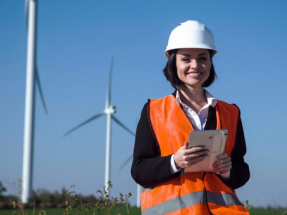 IRENA lanza una encuesta global sobre el papel de las mujeres en las energías renovables