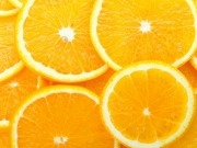 Estudian obtener hidrógeno de los residuos de la naranja
