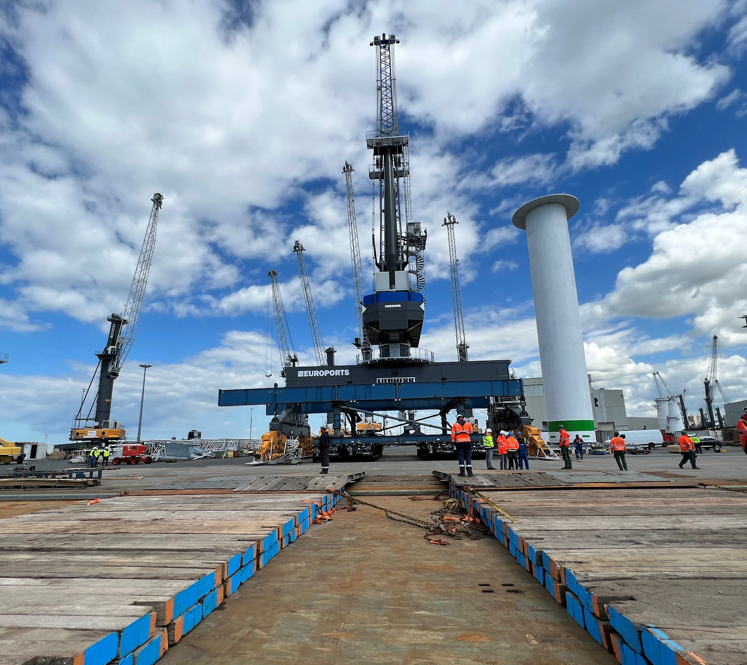 Sarens Develops Adaptable Gantry Crane System for Lifting Monopiles for Offshore Wind Farms