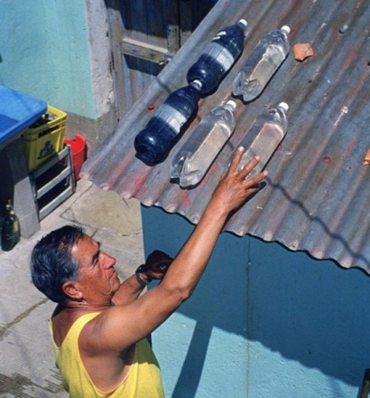 La energía solar permite desinfectar eficazmente el agua potable