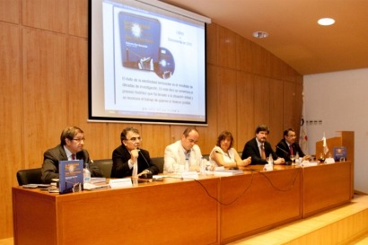Científicos españoles se reúnen en la PSA entorno al libro-documental sobre la energía termosolar